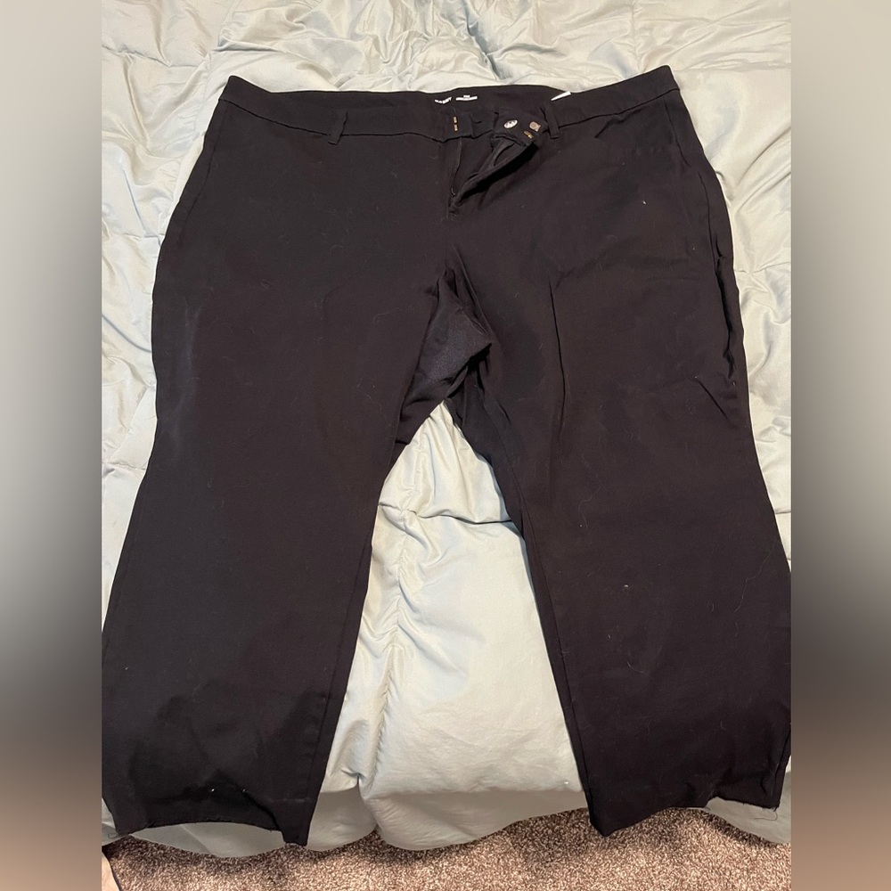 Old Navy black capris